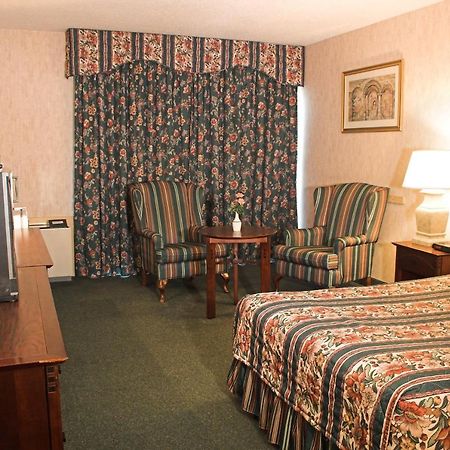 Toronto East Inn Экстерьер фото