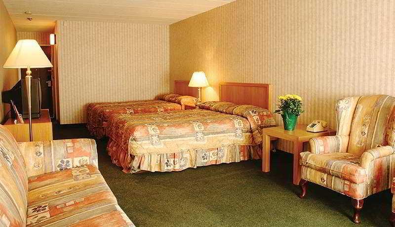 Toronto East Inn Экстерьер фото