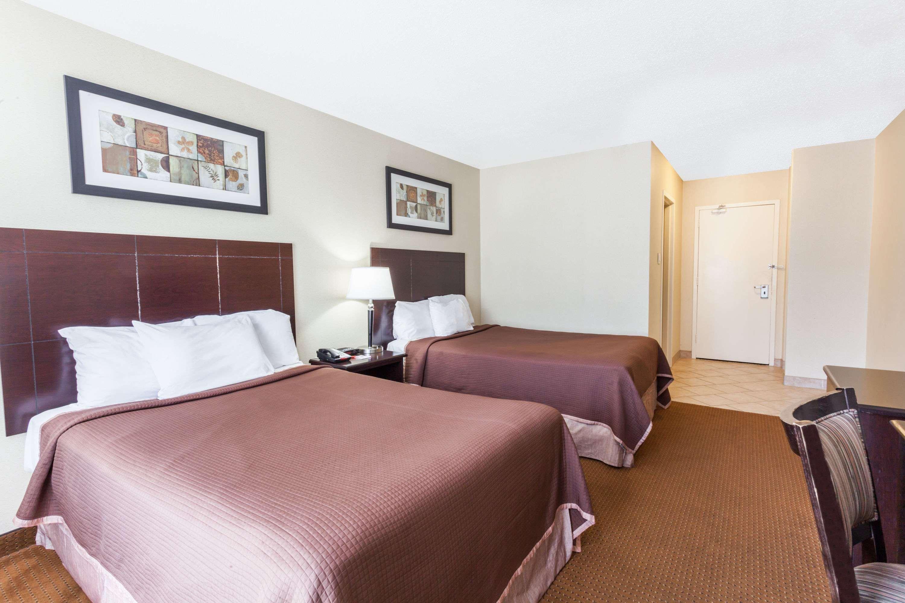 Toronto East Inn Экстерьер фото