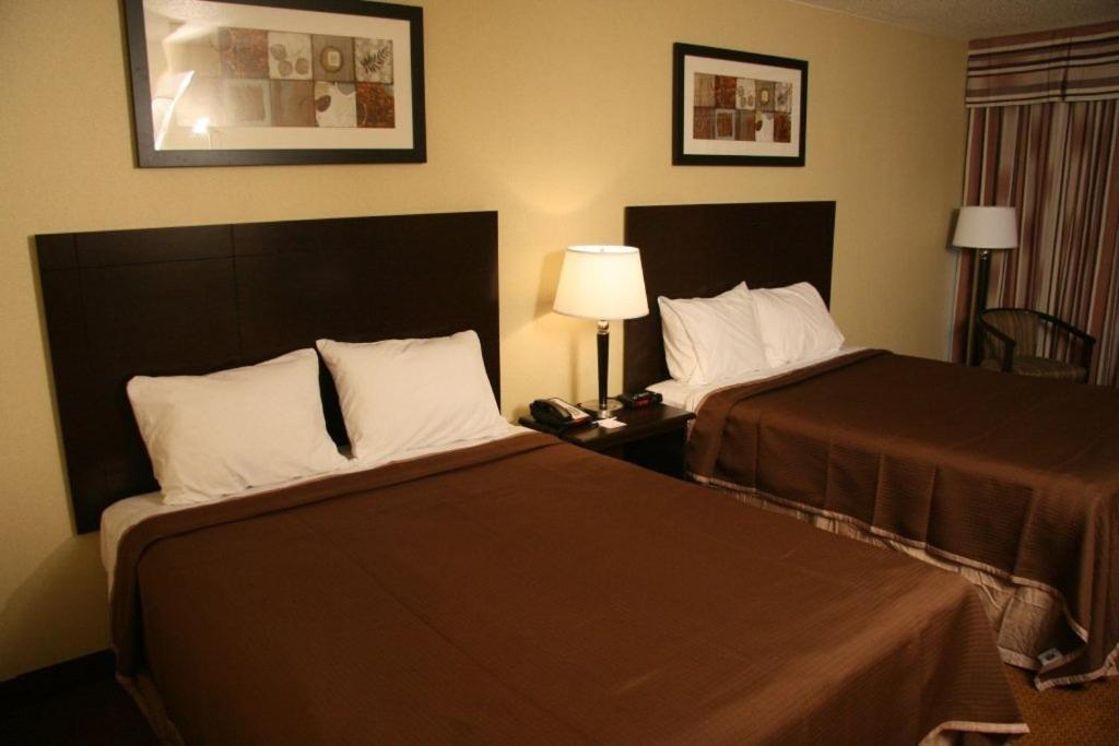 Toronto East Inn Экстерьер фото